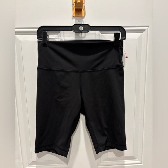 Lululemon Wunder Under Short 10" *Earth Day Edition
Black - Picture 4 of 7